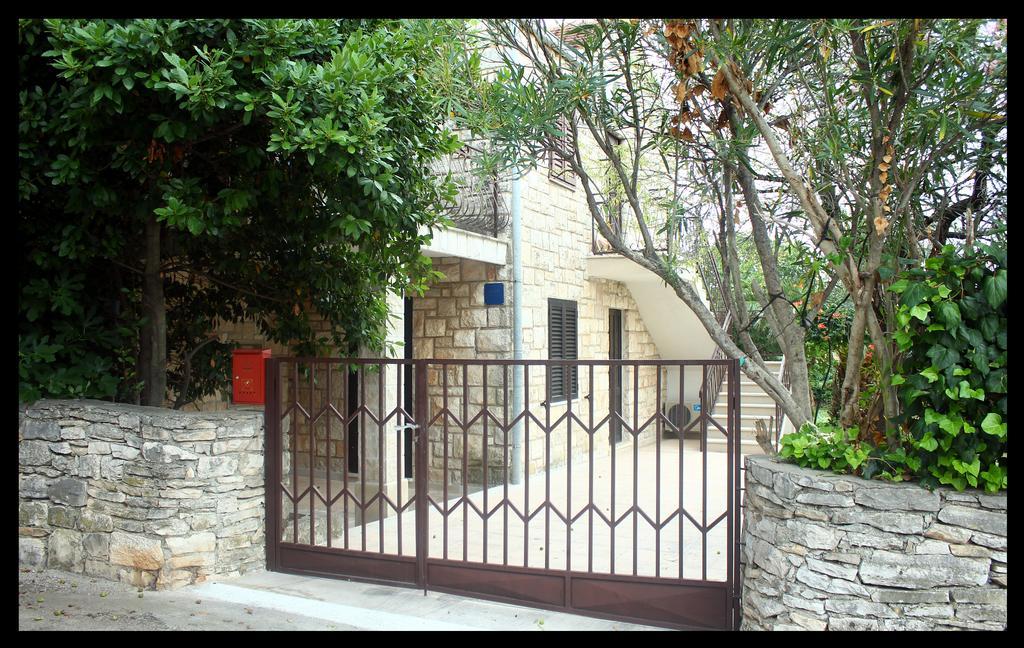 Apartments Boljat Supetar Dış mekan fotoğraf